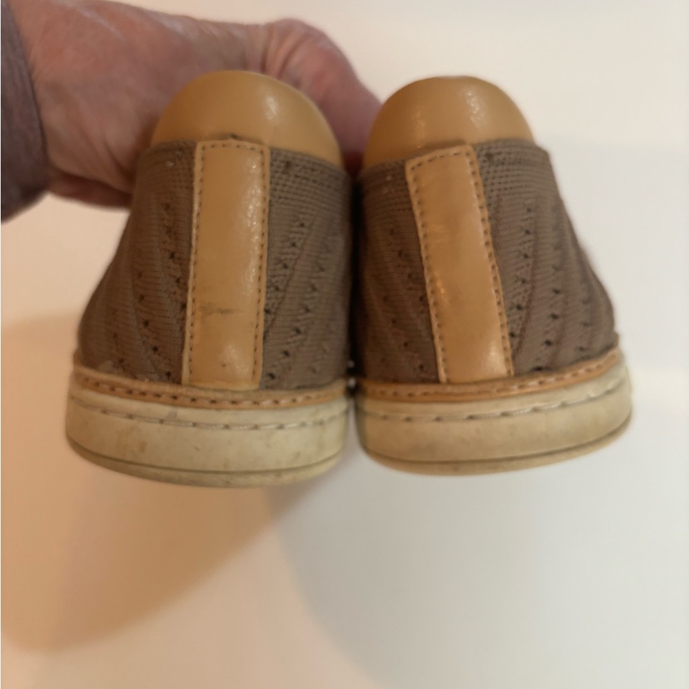 UGG 9 Taupe Slip-On Sneakers SHOES - Picture 5 of 13
